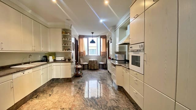 5 slaapkamer Flat te koop in Alicante stad - € 1.500.000 (Ref: 9282541)