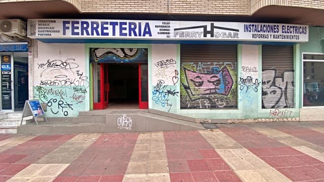 Comercial para venda em Múrcia cidade - 130 000 € (Ref: 9303630)