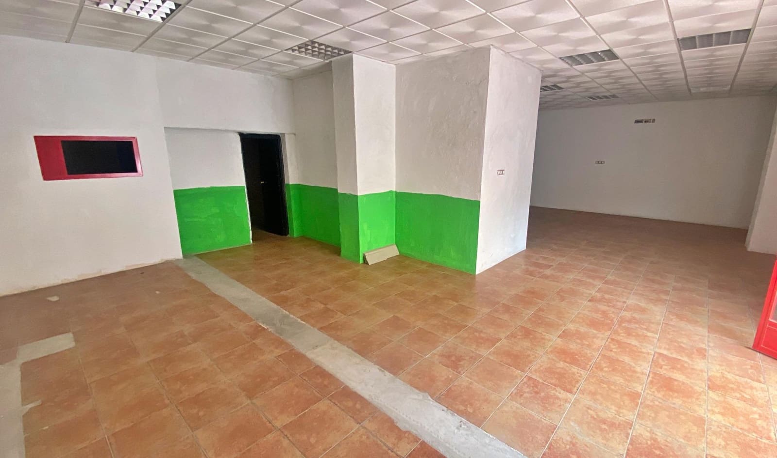 Comercial para venda em Murcia cidade - 130 000 € (Ref: 9303630)