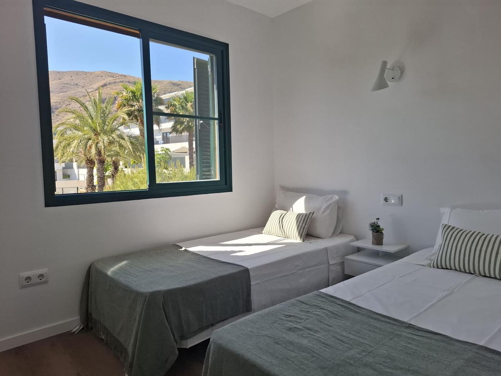 2 slaapkamer Rijtjeshuis te koop in Finestrat met zwembad - € 295.000 (Ref: 9338120)