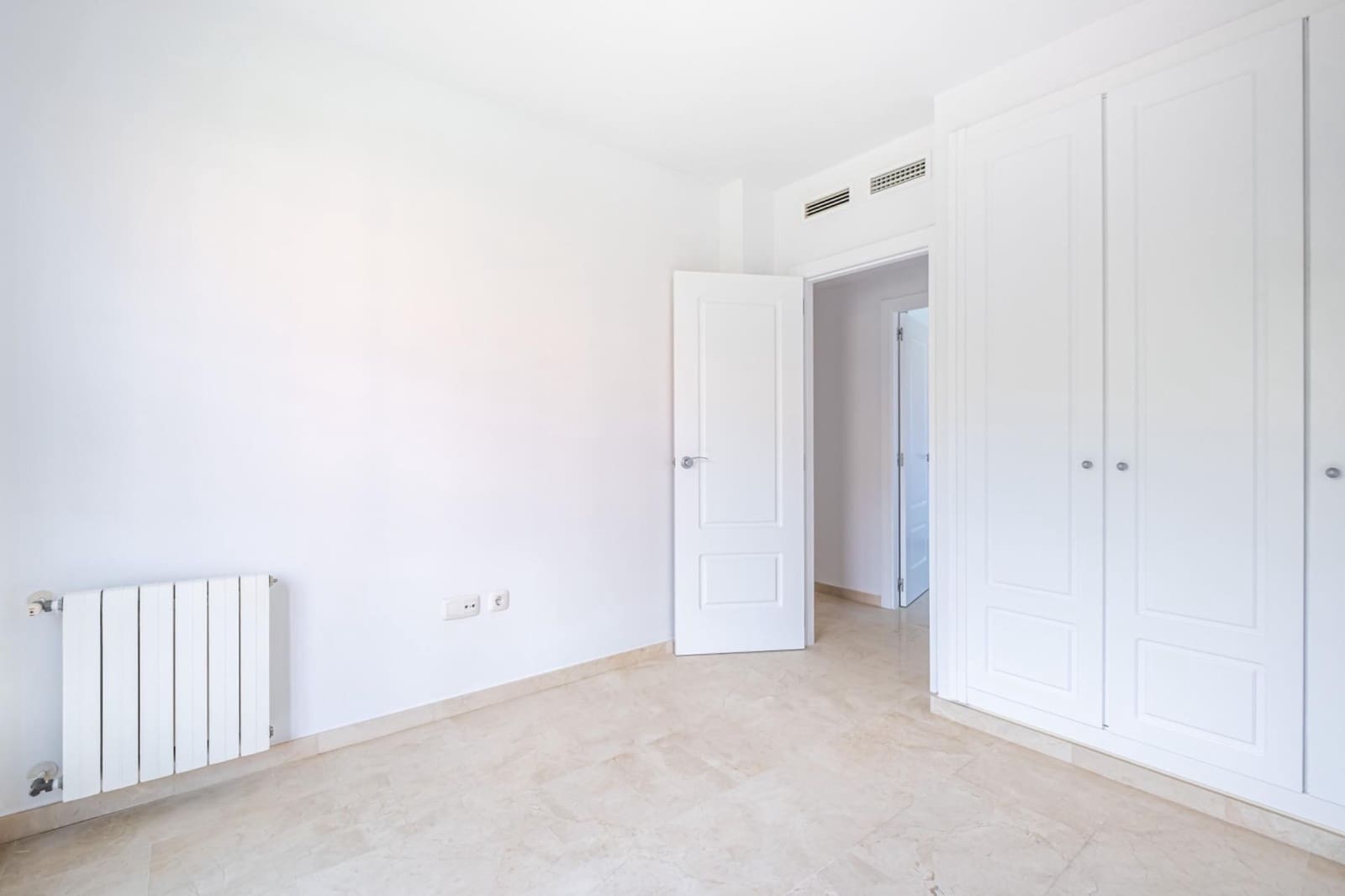 2 bedroom Flat for sale in Finestrat - € 395,000 (Ref: 9383043)