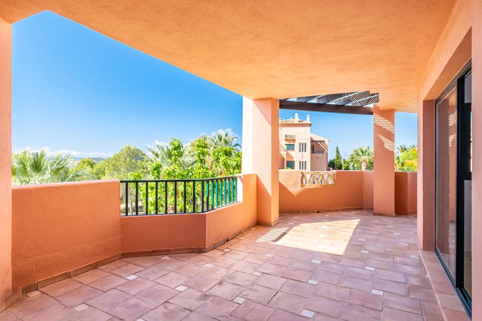 2 bedroom Flat for sale in Finestrat - € 395,000 (Ref: 9383043)