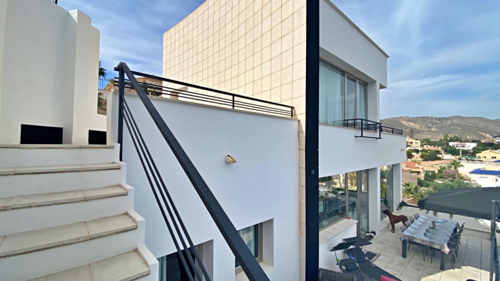 4 soverom Villa til salgs i El Campello med svømmebasseng - € 798 000 (Ref: 9385704)