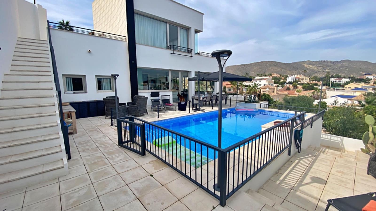 4 soverom Villa til salgs i El Campello med svømmebasseng - € 798 000 (Ref: 9385704)