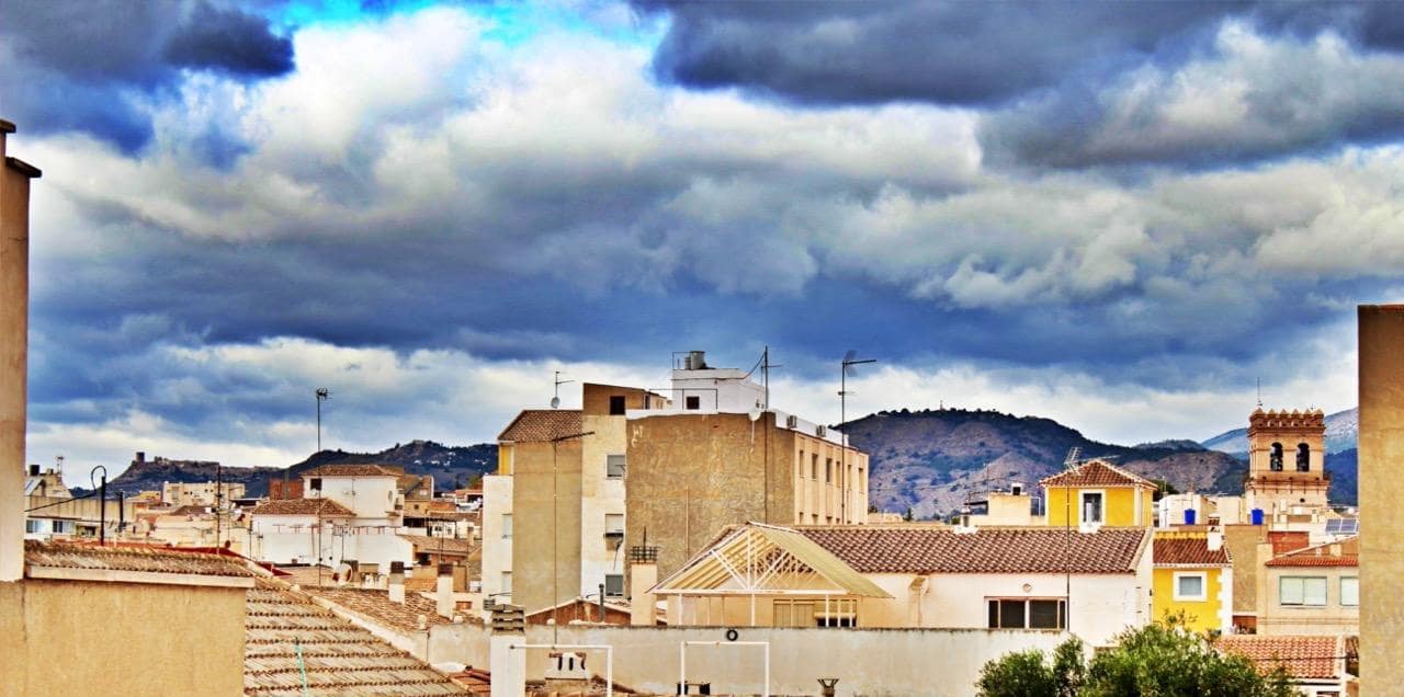 4 quarto Penthouse para venda em Totana com garagem - 180 000 € (Ref: 9431565)