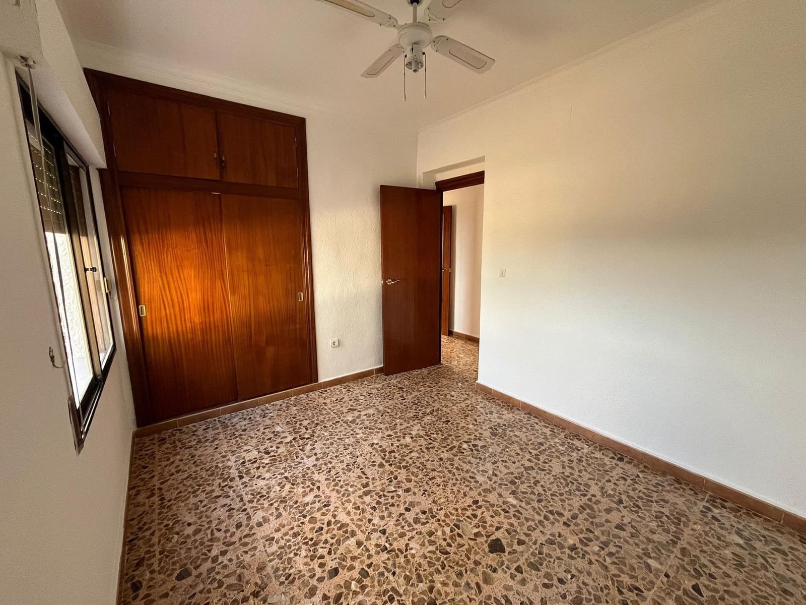 4 bedroom Villa for sale in Aledo - € 145,000 (Ref: 9433630)