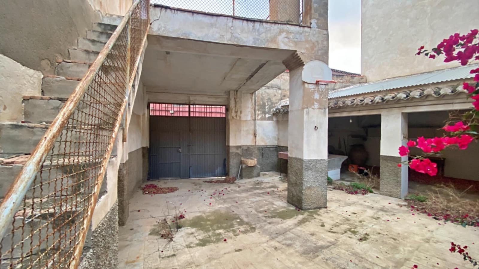 9 sovrum Hus till salu i Totana med garage - 300 000 € (Ref: 9452230)