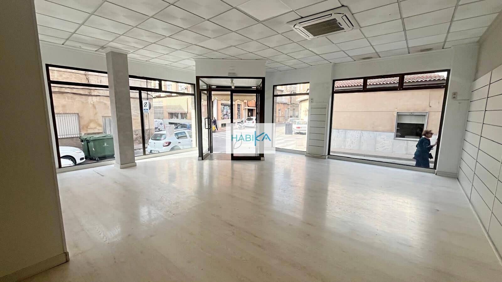 Kommersiell att hyra i Totana - 450 € (Ref: 9465846)