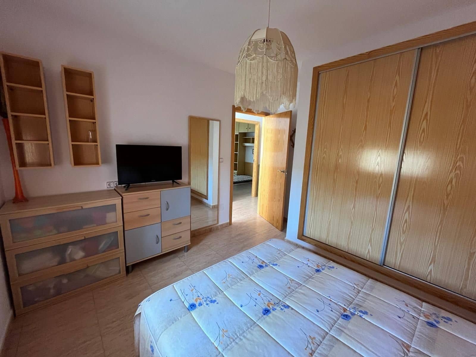 Chalet de 5 habitaciones en El Pareton en venta con garaje - 250.000 € (Ref: 9468545)