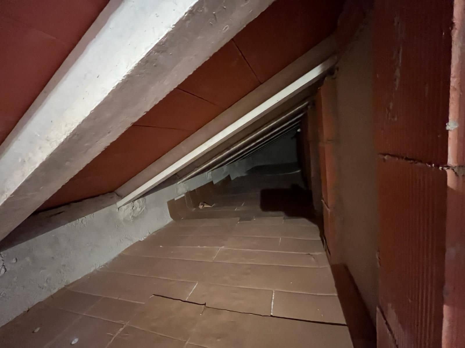 Chalet de 5 habitaciones en El Pareton en venta con garaje - 250.000 € (Ref: 9468545)