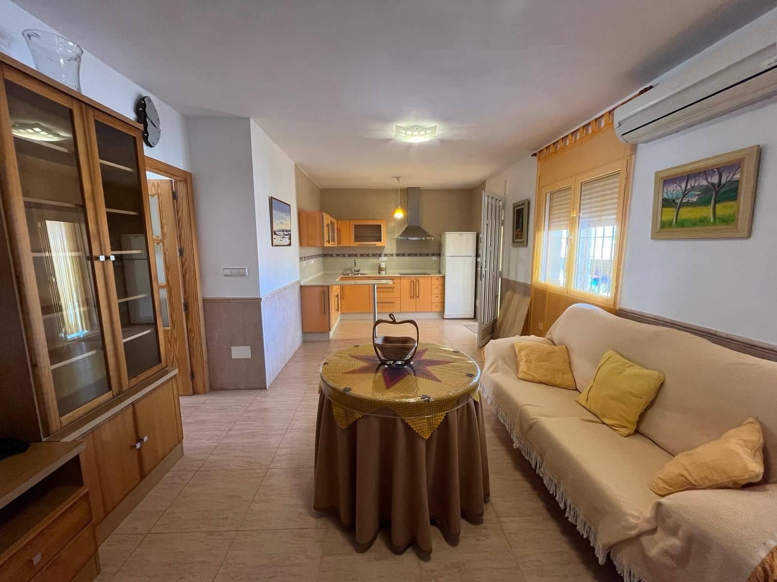 Chalet de 5 habitaciones en El Pareton en venta con garaje - 250.000 € (Ref: 9468545)