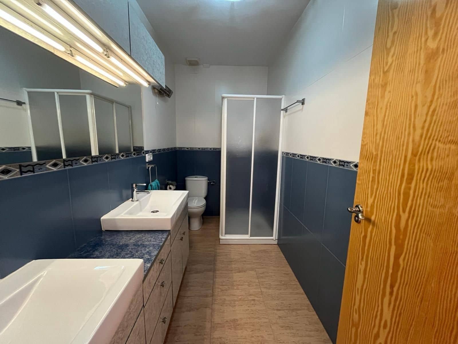 Chalet de 5 habitaciones en El Pareton en venta con garaje - 250.000 € (Ref: 9468545)