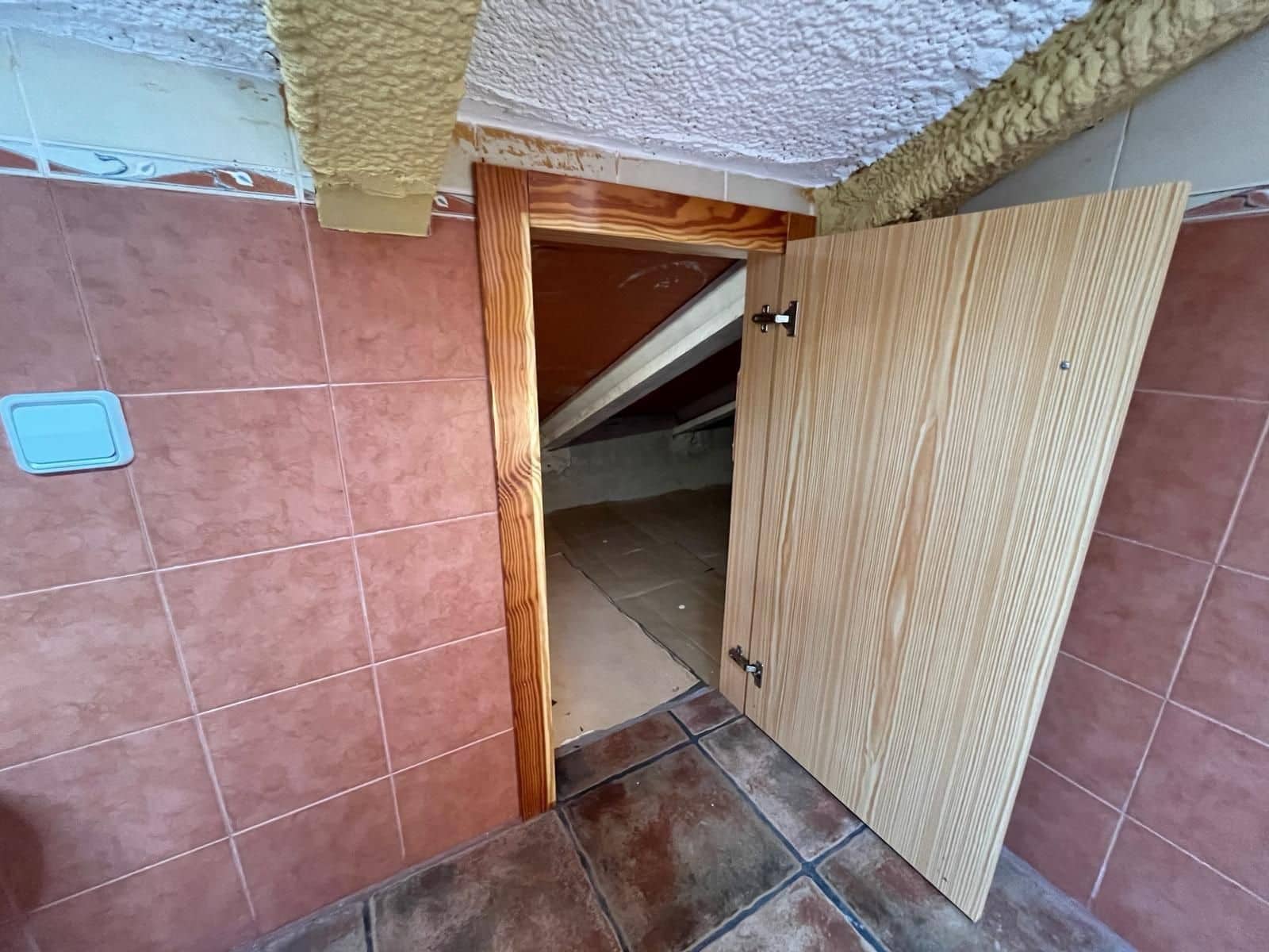 Chalet de 5 habitaciones en El Pareton en venta con garaje - 250.000 € (Ref: 9468545)