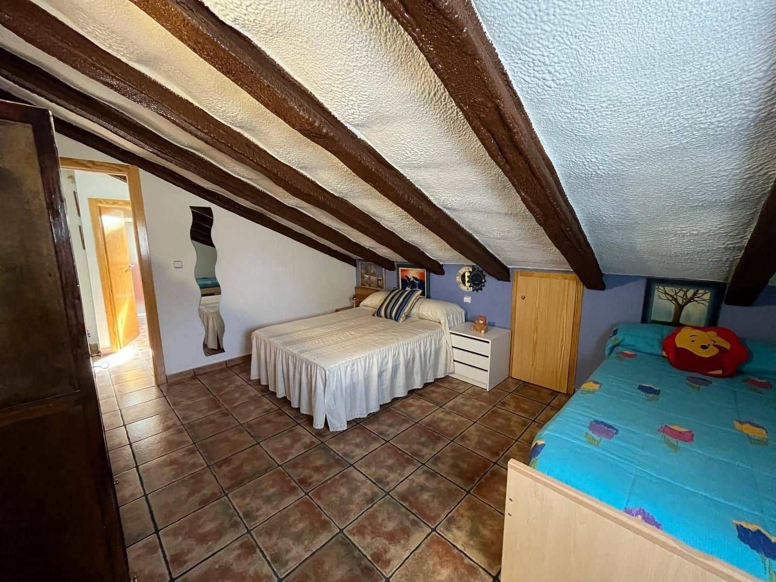 Chalet de 5 habitaciones en El Pareton en venta con garaje - 250.000 € (Ref: 9468545)