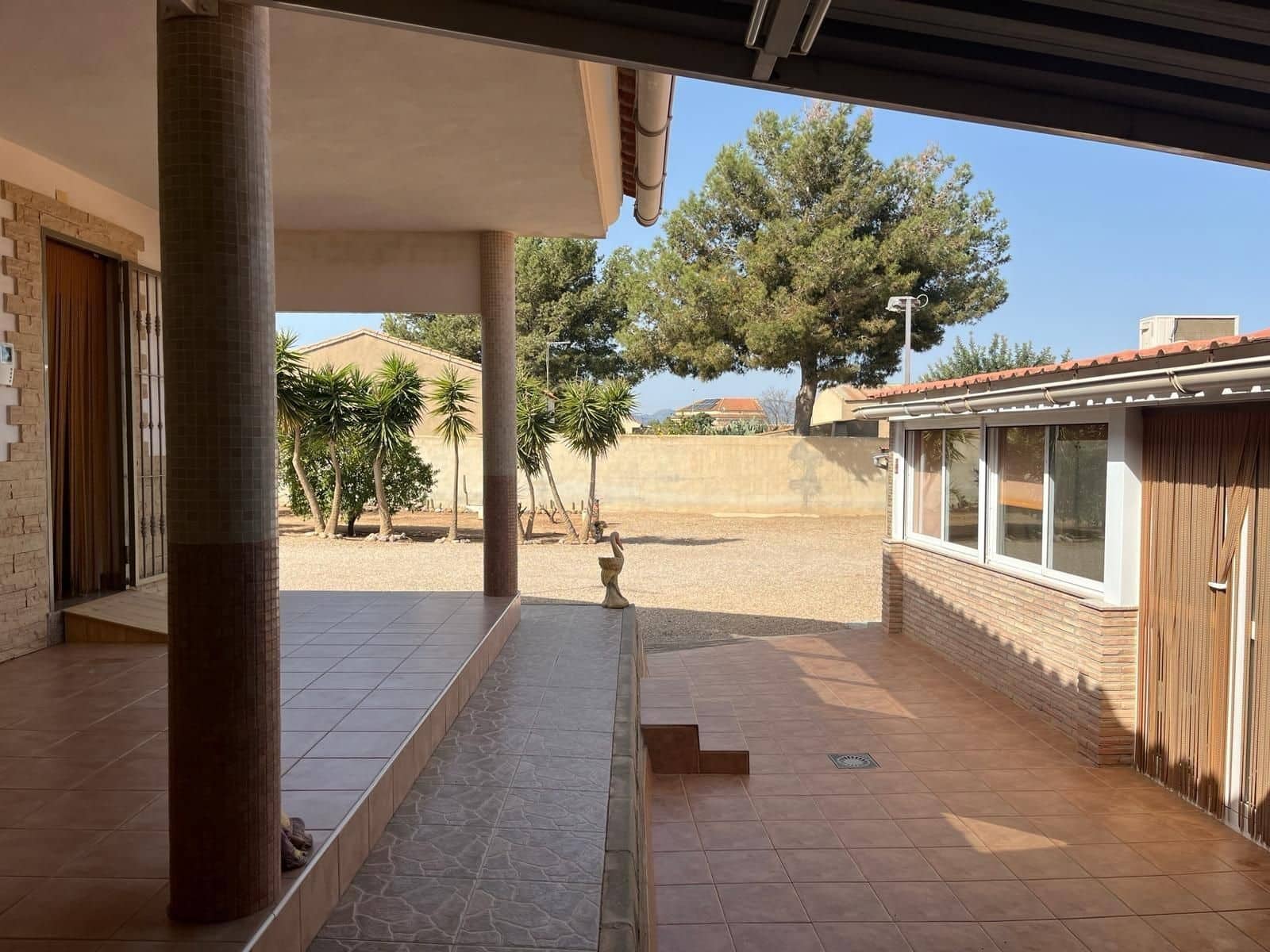 Chalet de 5 habitaciones en El Pareton en venta con garaje - 250.000 € (Ref: 9468545)