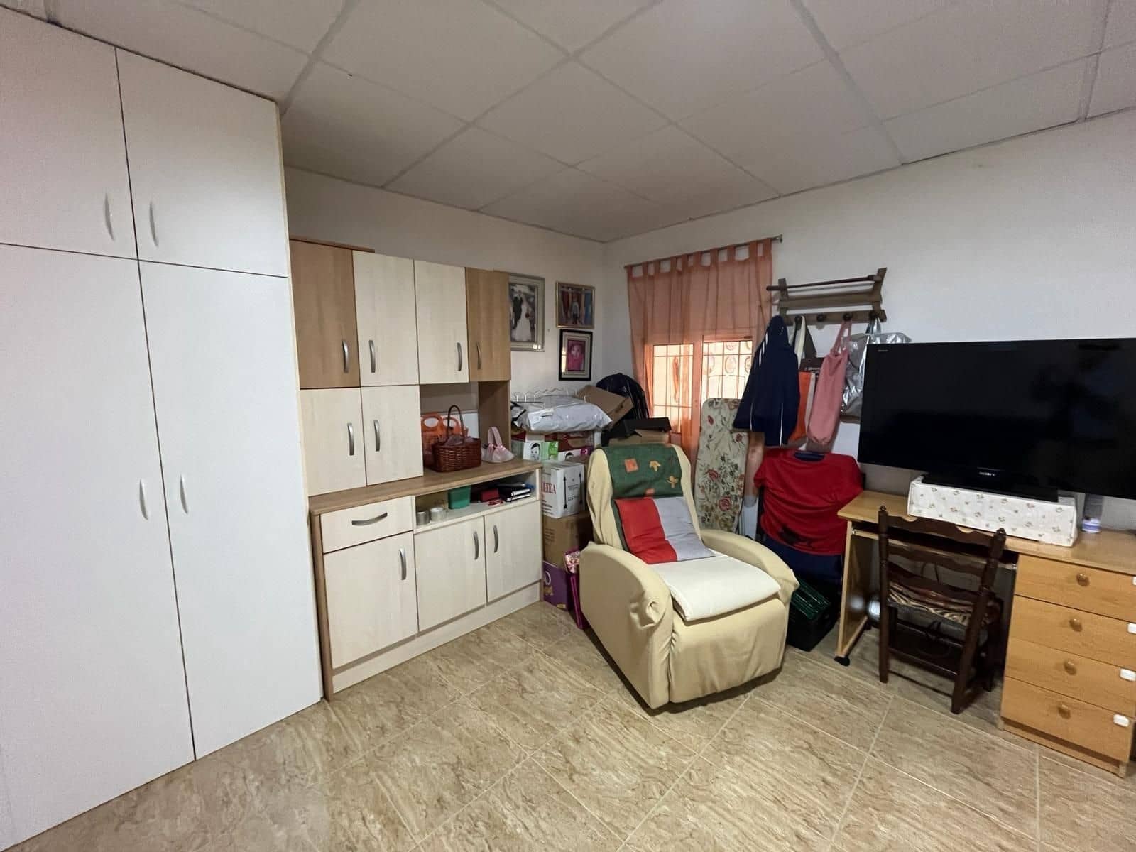 Chalet de 5 habitaciones en El Pareton en venta con garaje - 250.000 € (Ref: 9468545)