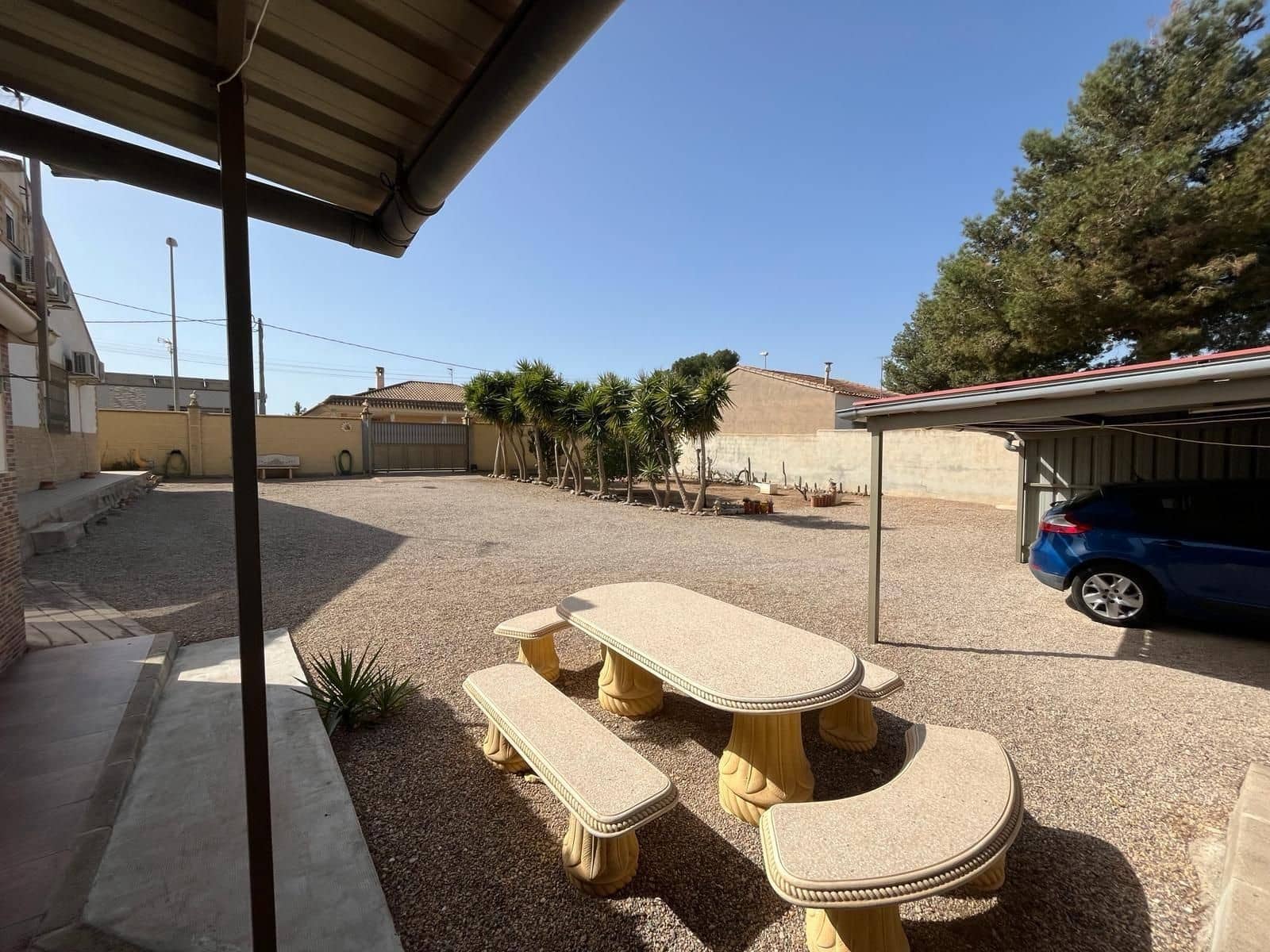 Chalet de 5 habitaciones en El Pareton en venta con garaje - 250.000 € (Ref: 9468545)