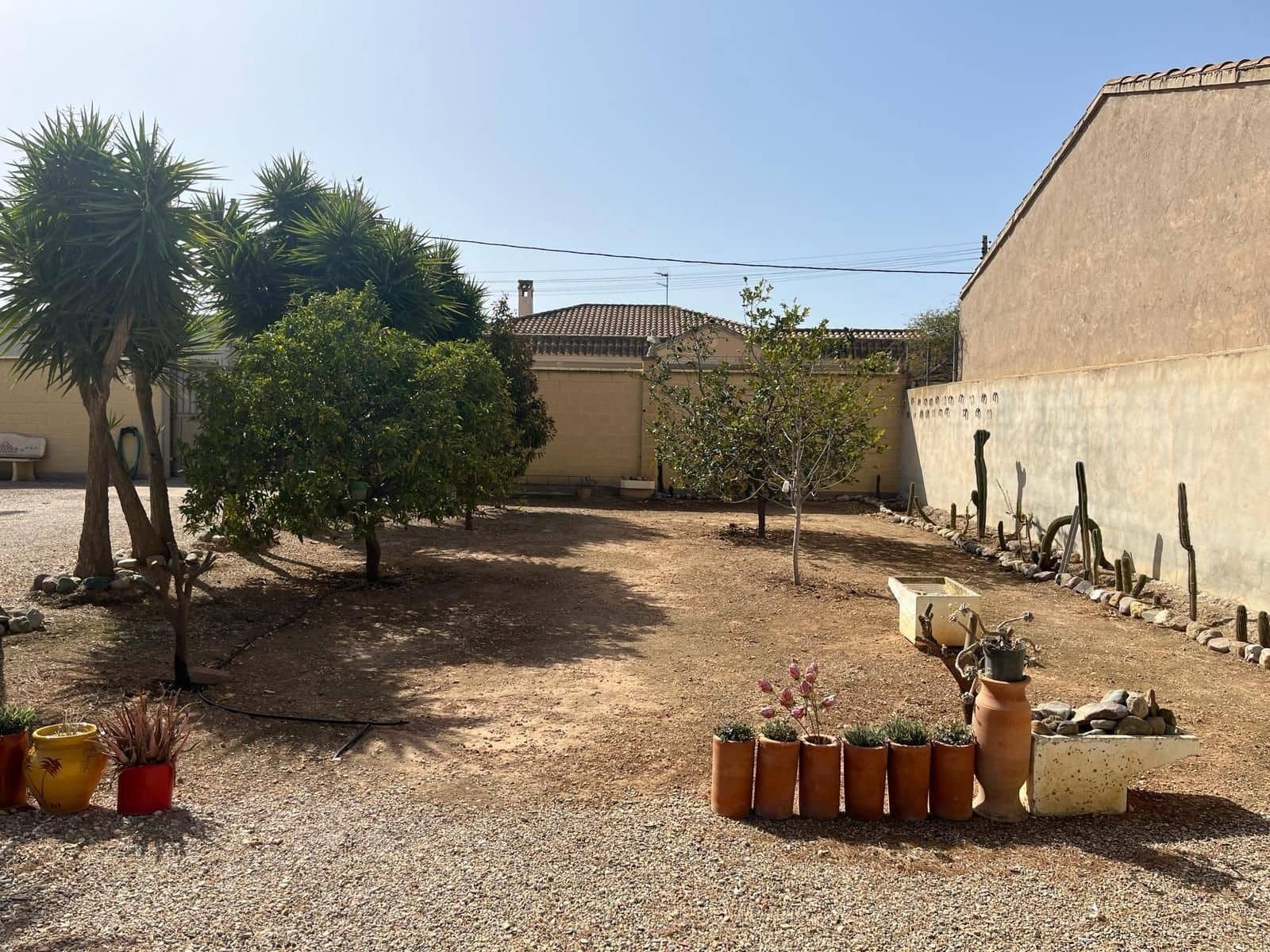 Chalet de 5 habitaciones en El Pareton en venta con garaje - 250.000 € (Ref: 9468545)