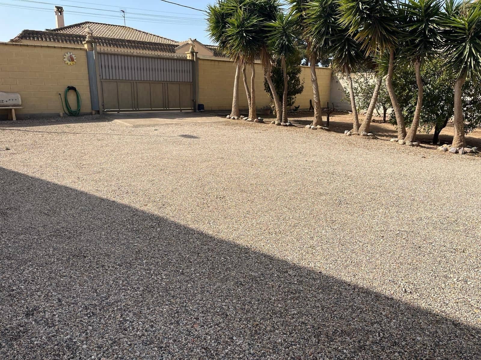 Chalet de 5 habitaciones en El Pareton en venta con garaje - 250.000 € (Ref: 9468545)