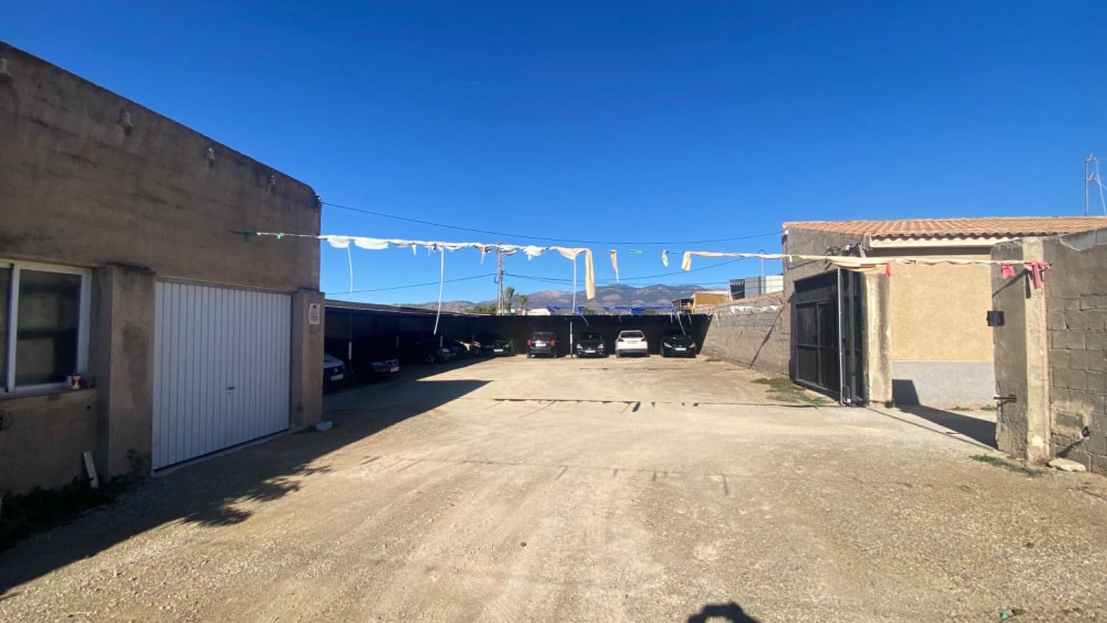 Commercial for sale in Totana - € 100,000 (Ref: 9470477)