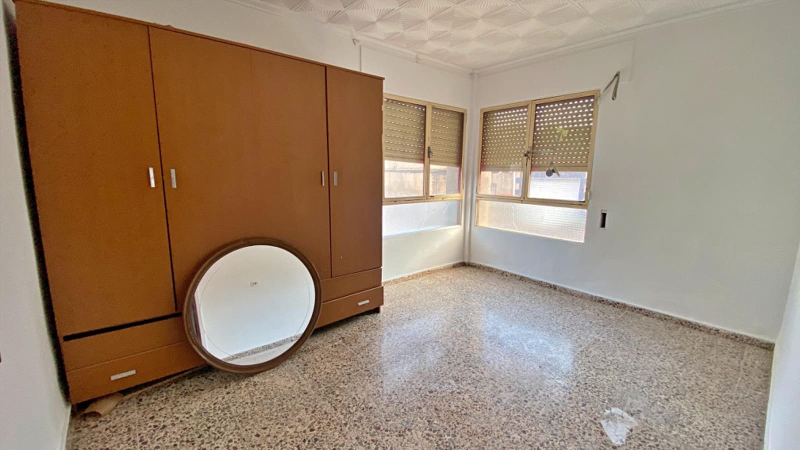 4 bedroom Flat for sale in Totana with garage - € 99,500 (Ref: 9765190)