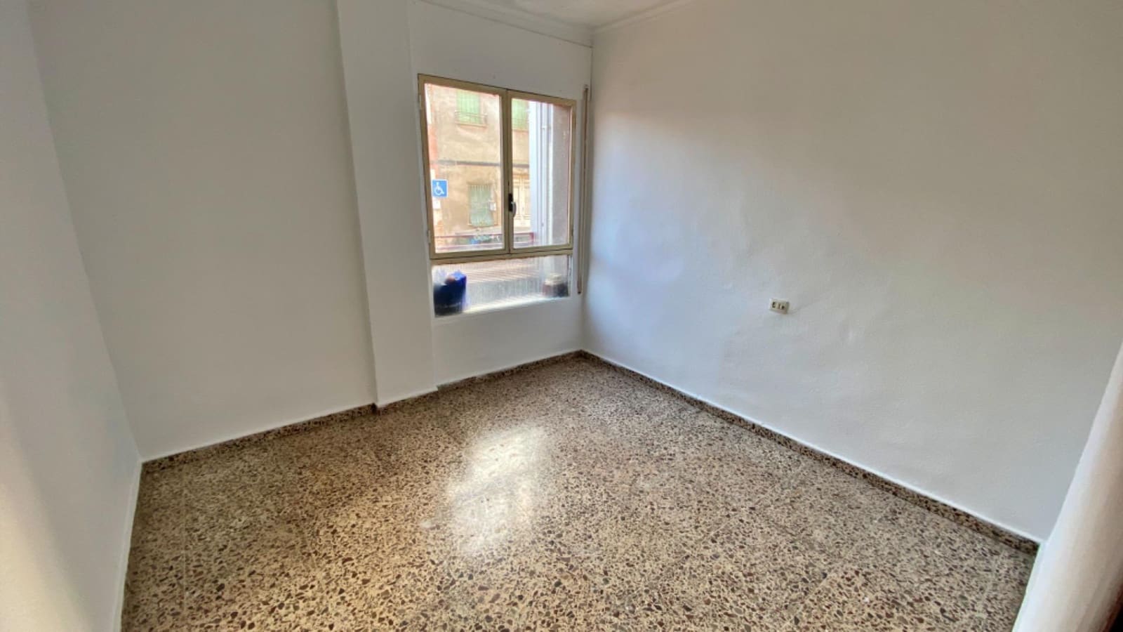 4 bedroom Flat for sale in Totana with garage - € 99,500 (Ref: 9765190)