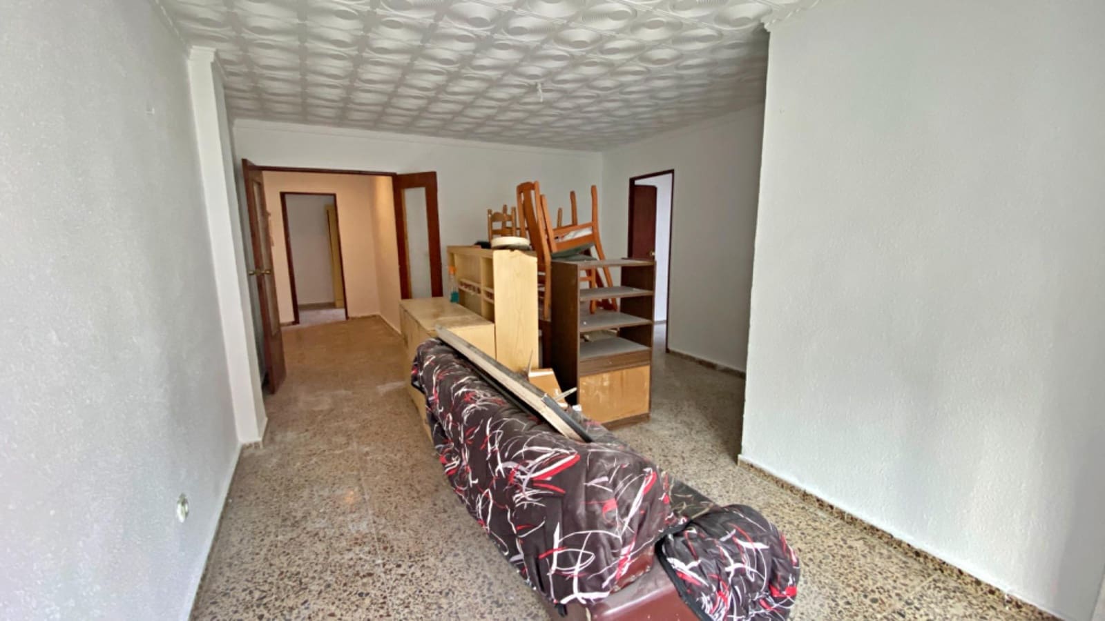 4 bedroom Flat for sale in Totana with garage - € 99,500 (Ref: 9765190)
