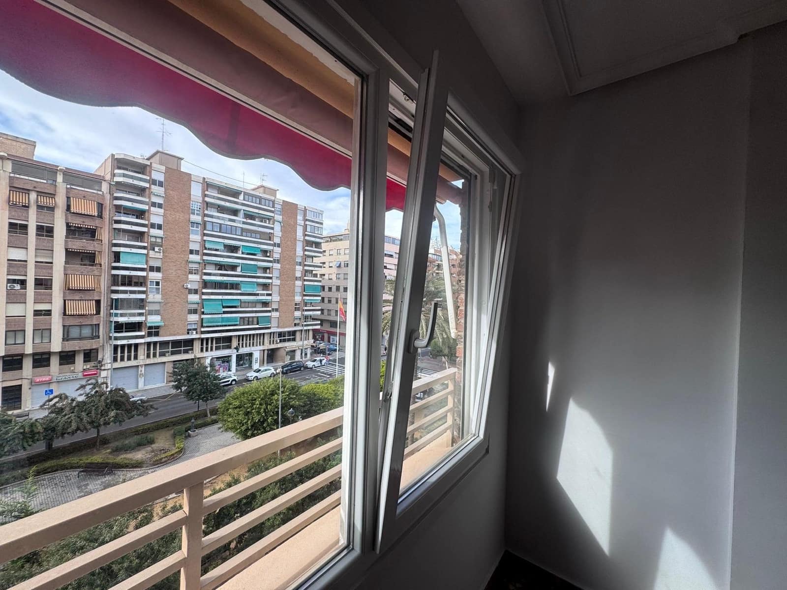 3 slaapkamer Flat te koop in San Juan de Alicante / Sant Joan d'Alacant met garage - € 296.000 (Ref: 9765201)