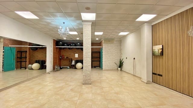 Commercial for rent in Totana - € 425 (Ref: 9765203)