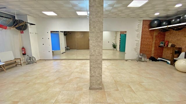 Commercial for rent in Totana - € 425 (Ref: 9765203)