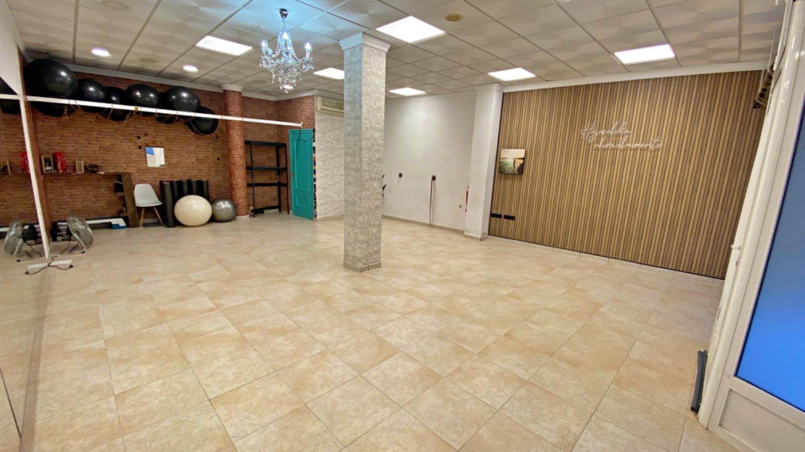 Commercial for rent in Totana - € 425 (Ref: 9765203)