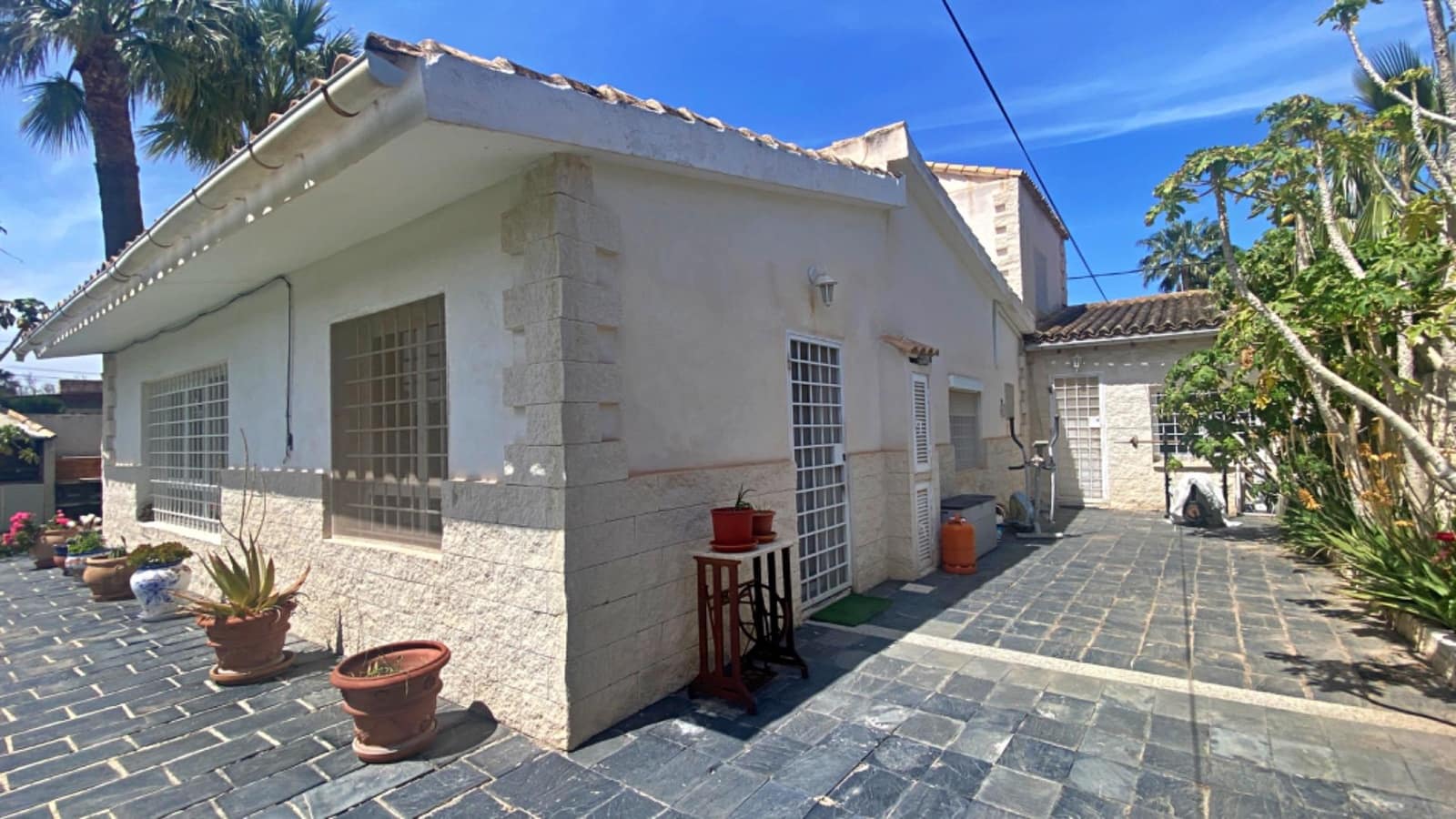 4 chambre Villa/Maison à vendre à Playa de Muchavista avec piscine garage - 650 000 € (Ref: 9794751)