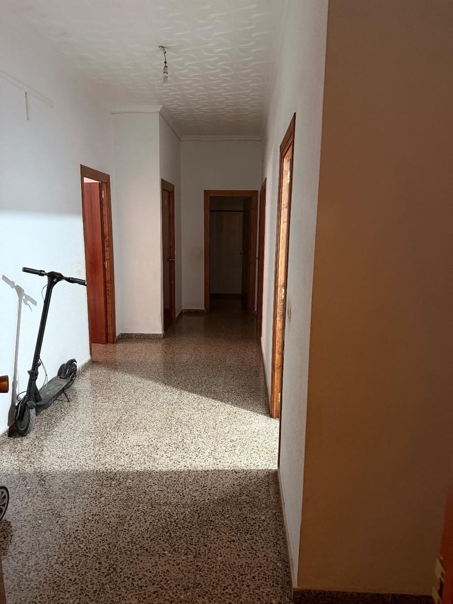 4 bedroom Apartment for sale in Totana - € 160,000 (Ref: 9831625)