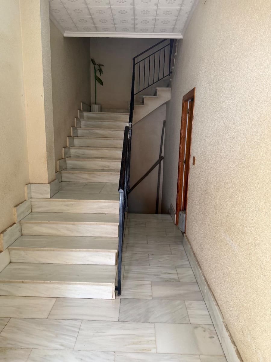 4 bedroom Apartment for sale in Totana - € 160,000 (Ref: 9831625)