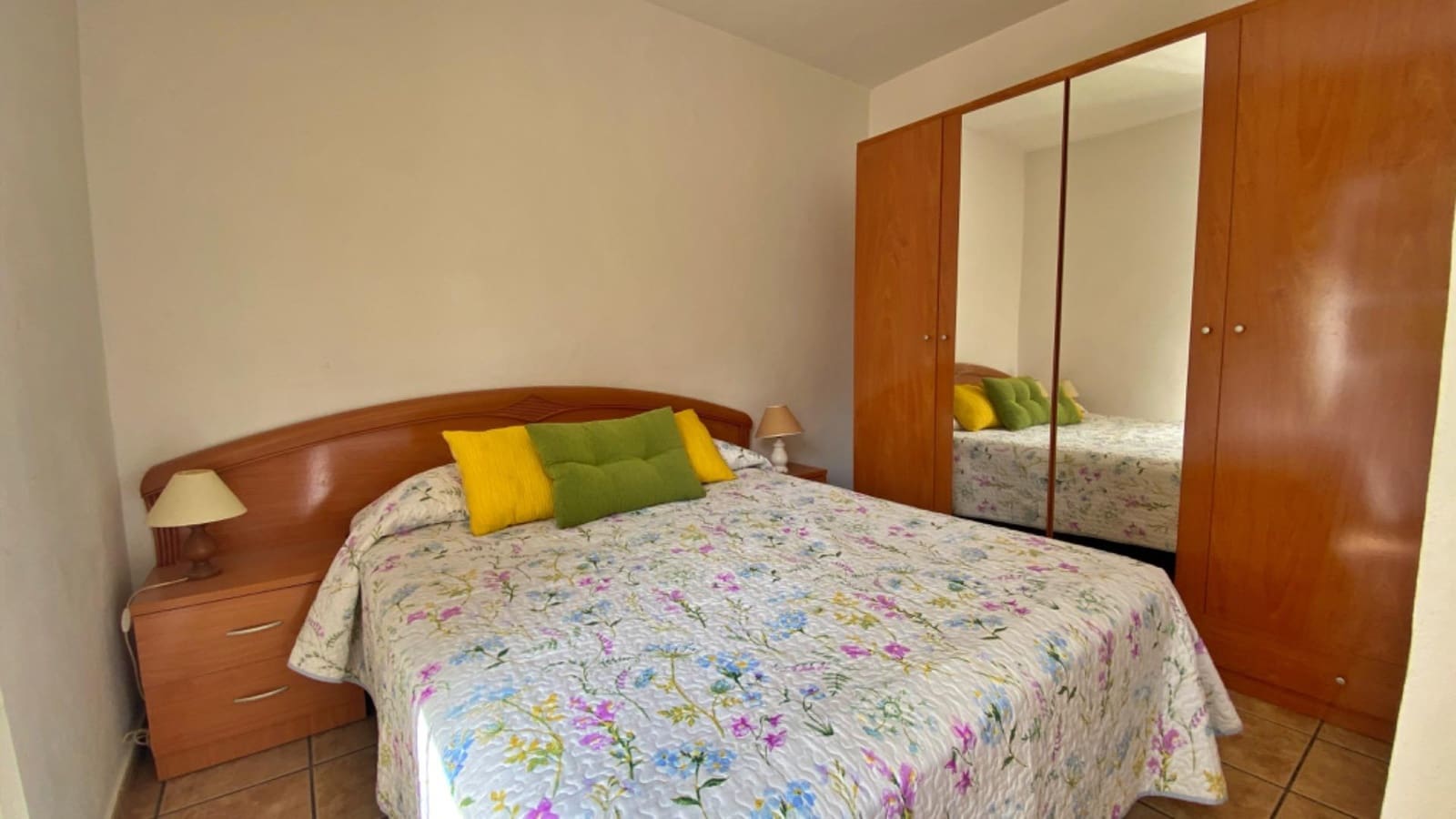 4 bedroom Villa for sale in Totana with pool - € 300,000 (Ref: 9839644)