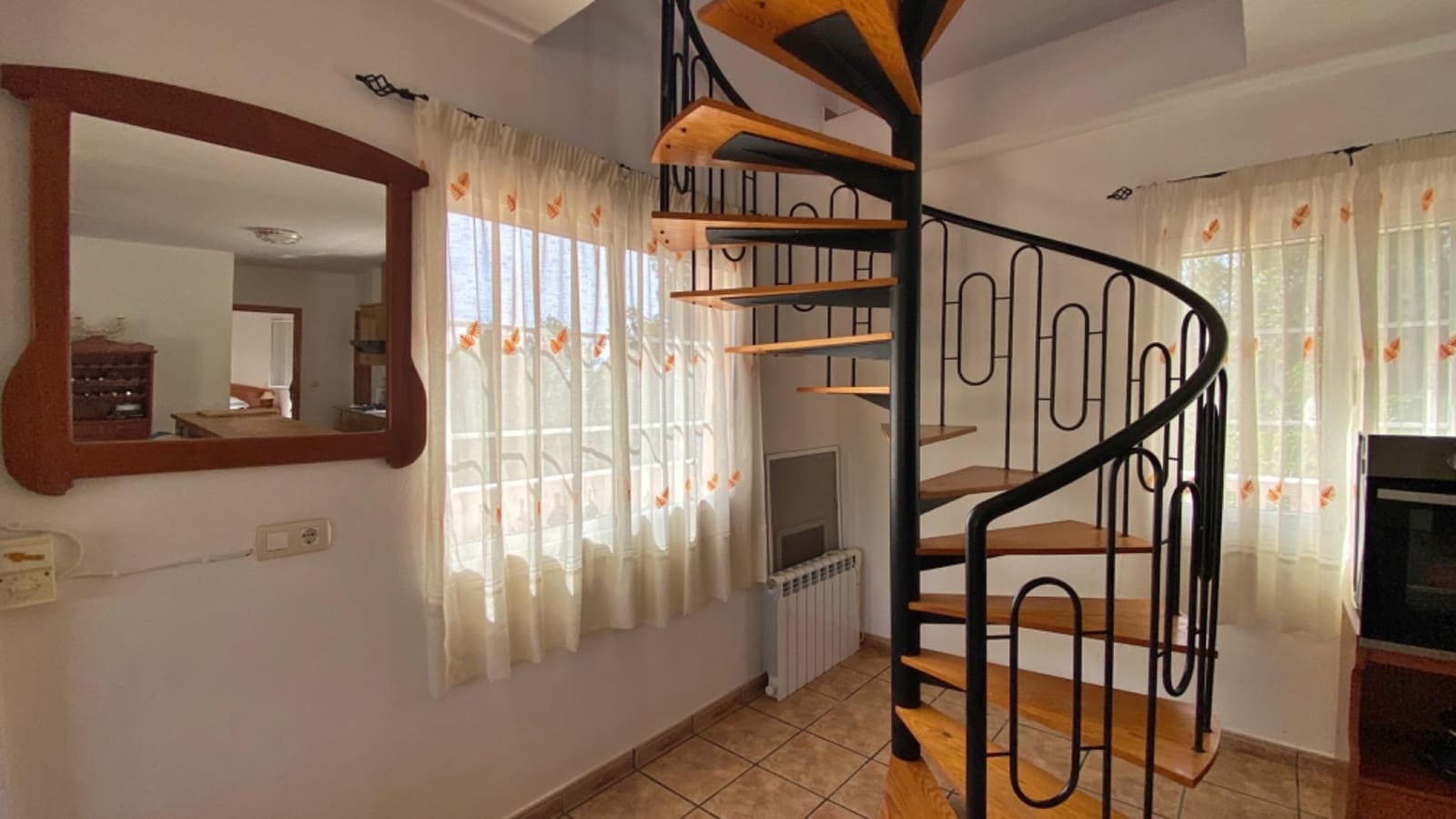 4 bedroom Villa for sale in Totana with pool - € 300,000 (Ref: 9839644)