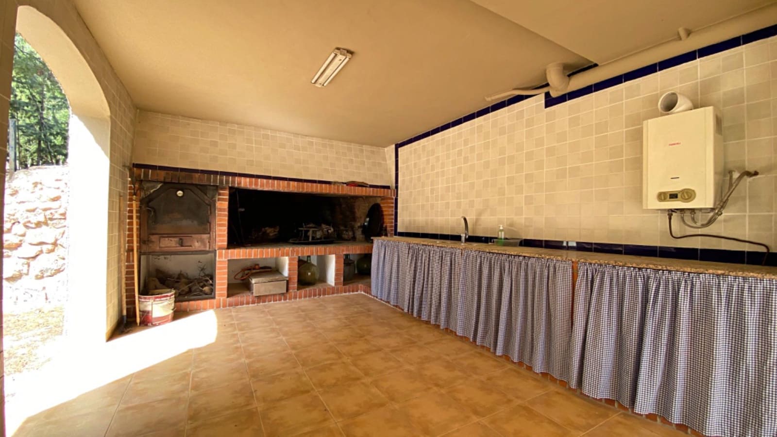 4 bedroom Villa for sale in Totana with pool - € 300,000 (Ref: 9839644)
