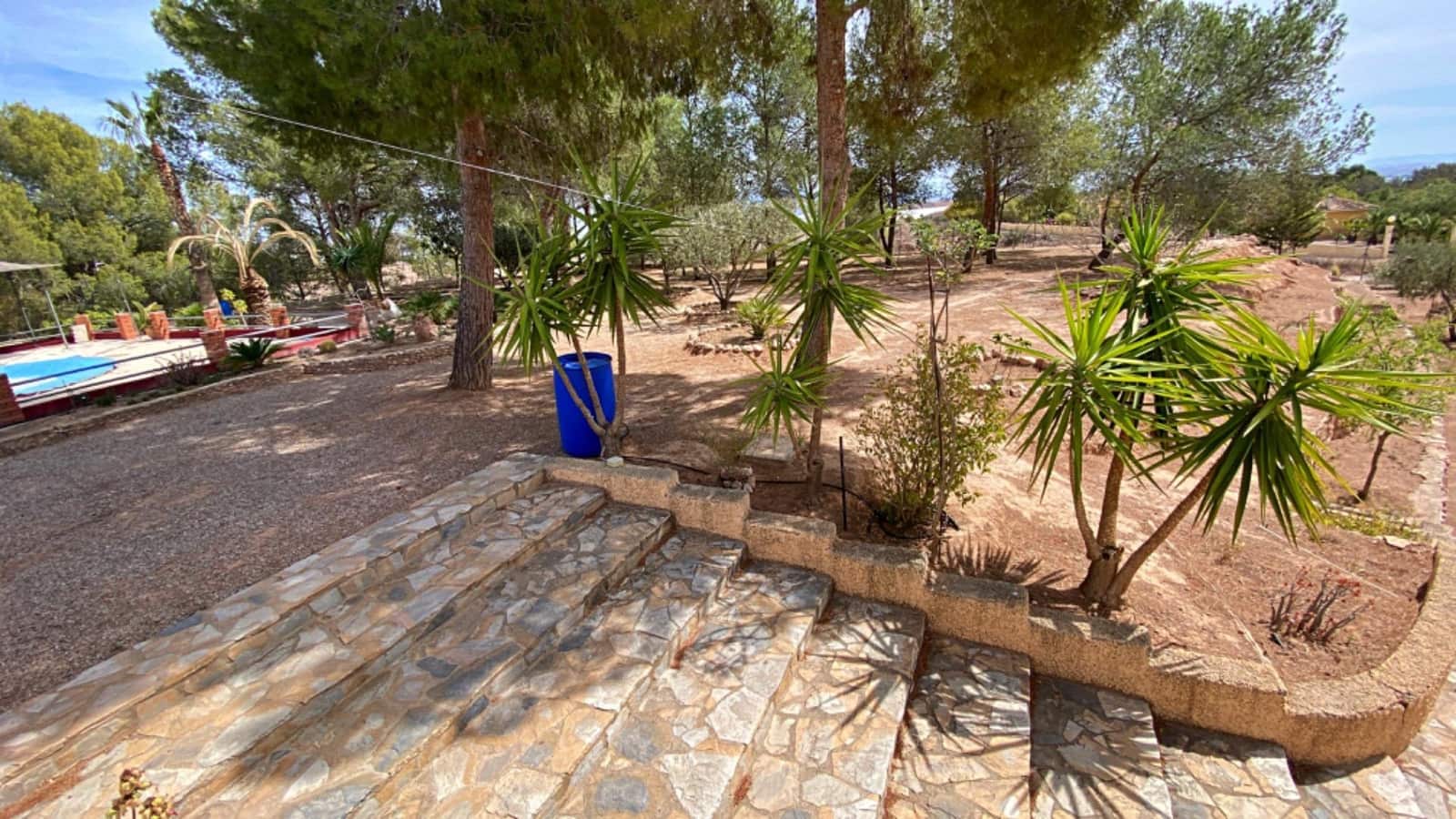 4 bedroom Villa for sale in Totana with pool - € 300,000 (Ref: 9839644)