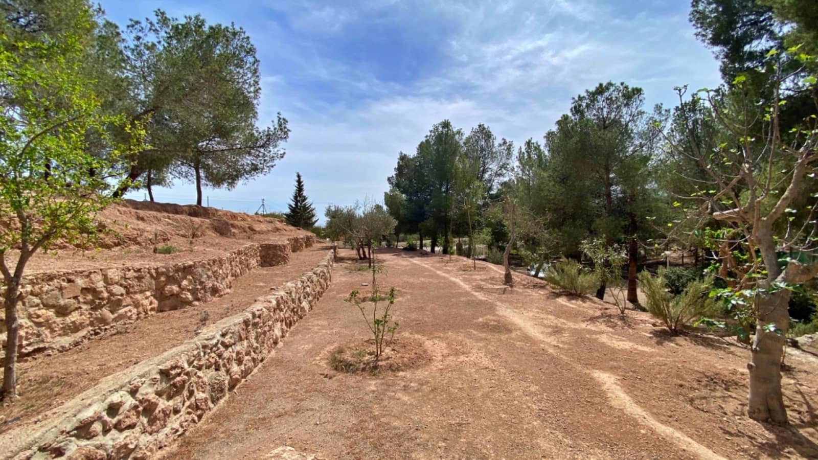 4 bedroom Villa for sale in Totana with pool - € 300,000 (Ref: 9839644)