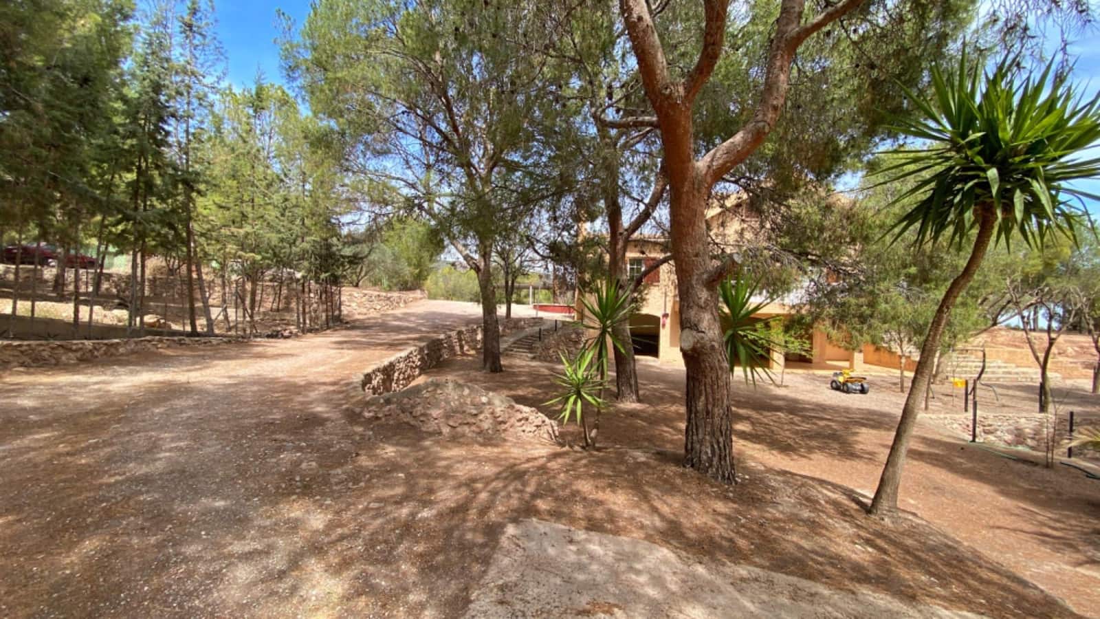 4 bedroom Villa for sale in Totana with pool - € 300,000 (Ref: 9839644)