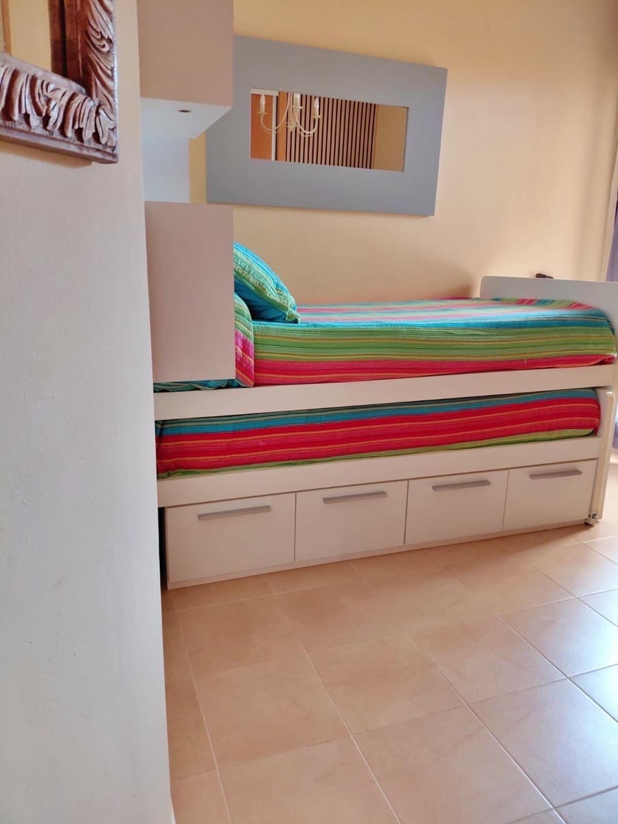 2 slaapkamer Flat te koop in Almerimar met zwembad - € 254.000 (Ref: 9847402)