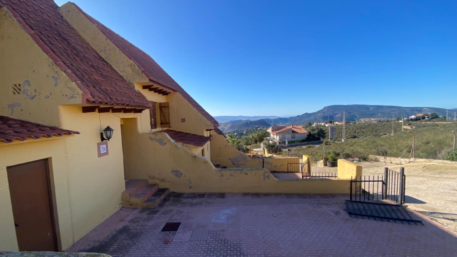 5 bedroom Terraced Villa for sale in Aledo - € 74,900 (Ref: 9878951)