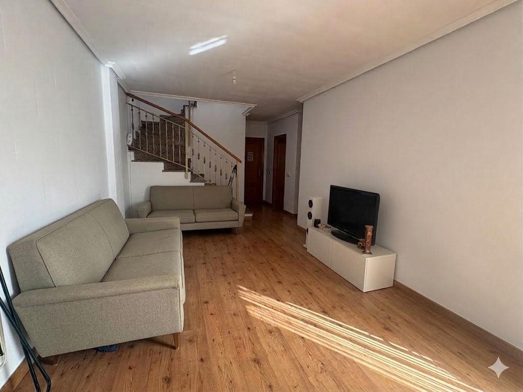 4 bedroom Apartment for sale in San Jose de la Vega - € 165,000 (Ref: 9884914)