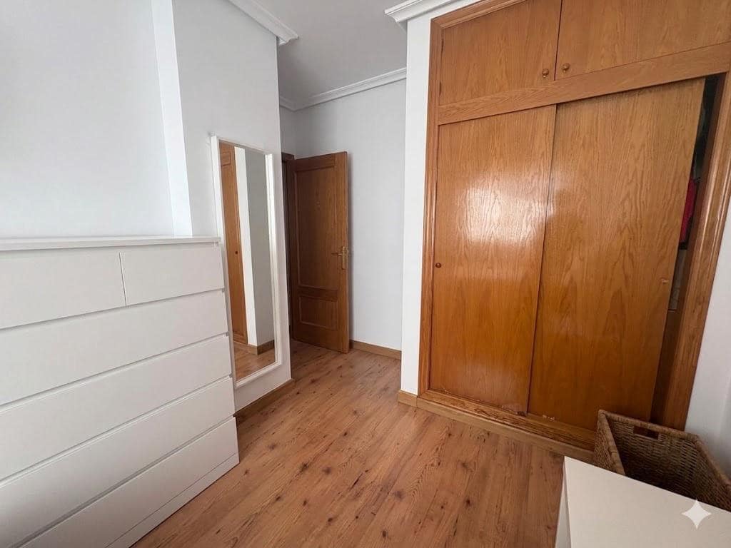 4 bedroom Apartment for sale in San Jose de la Vega - € 165,000 (Ref: 9884914)