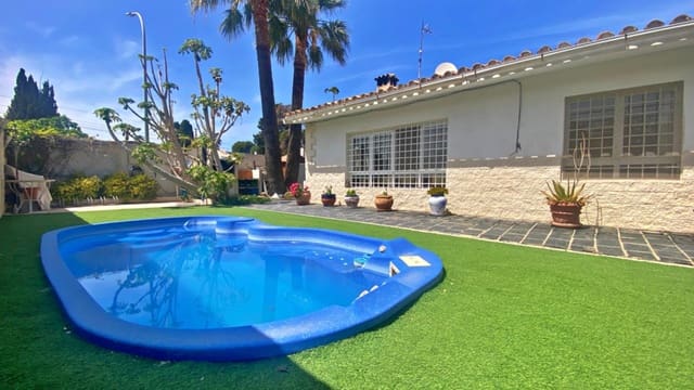 4 soverom Villa til salgs i Playa de Muchavista, El Campello med svømmebasseng garasje - € 650 000 (Ref: 9913260)