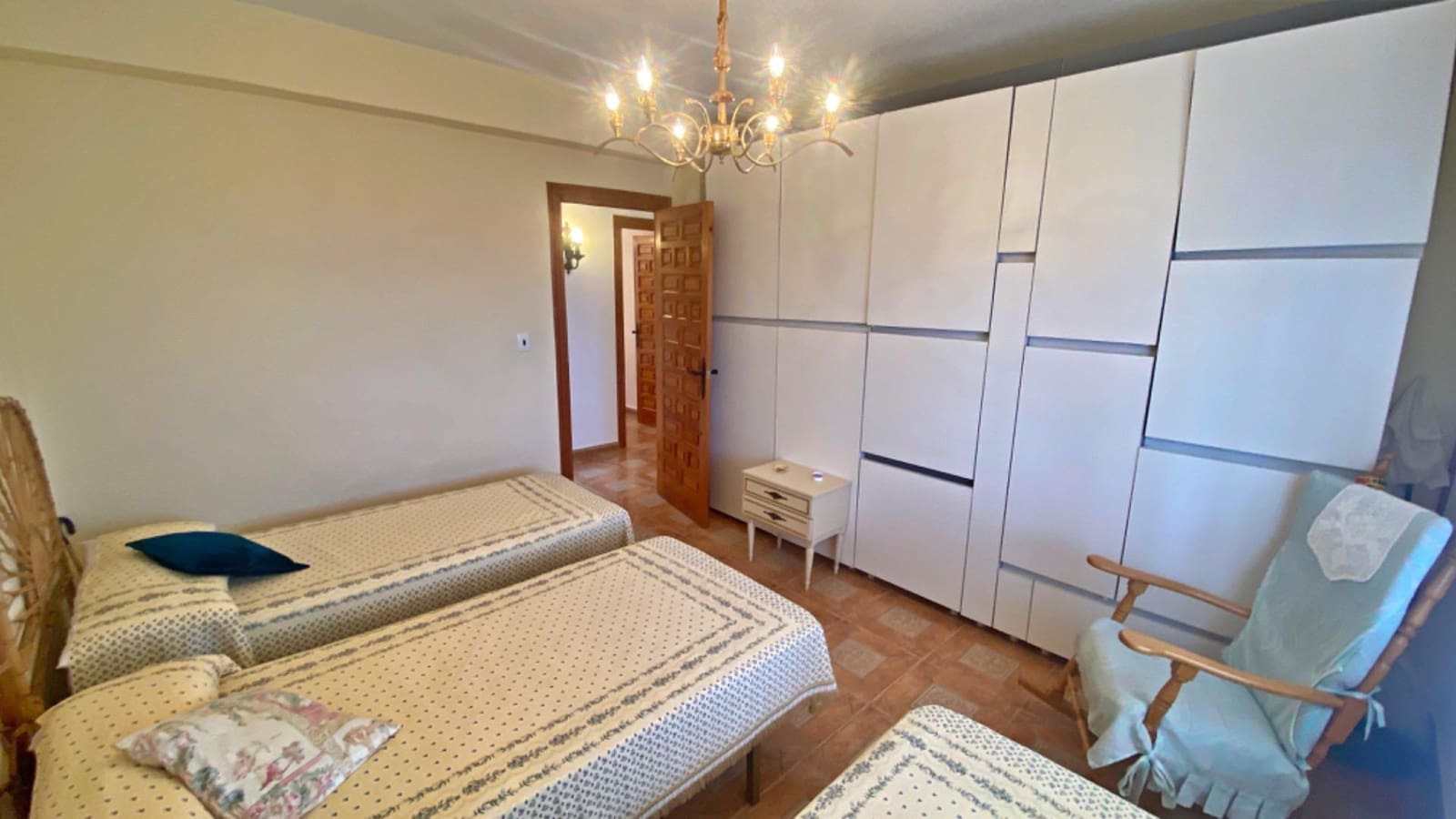 4 bedroom Villa for sale in Aledo with pool - € 270,000 (Ref: 9913261)
