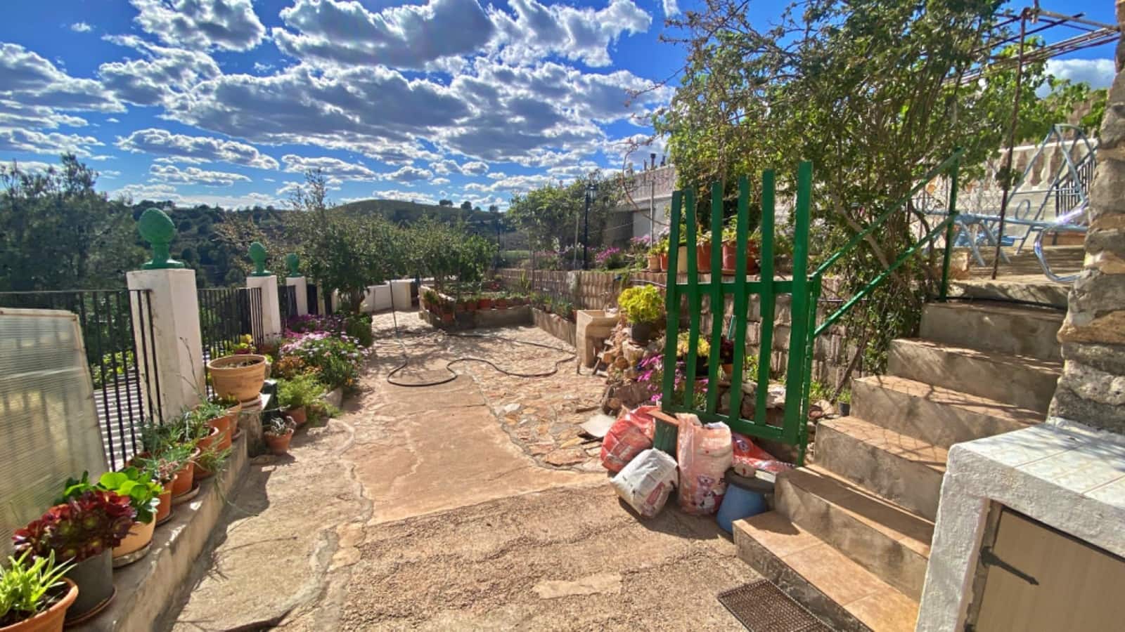 4 bedroom Villa for sale in Aledo with pool - € 270,000 (Ref: 9913261)