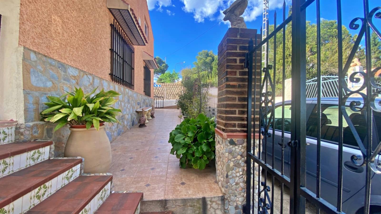4 bedroom Villa for sale in Aledo with pool - € 270,000 (Ref: 9913261)