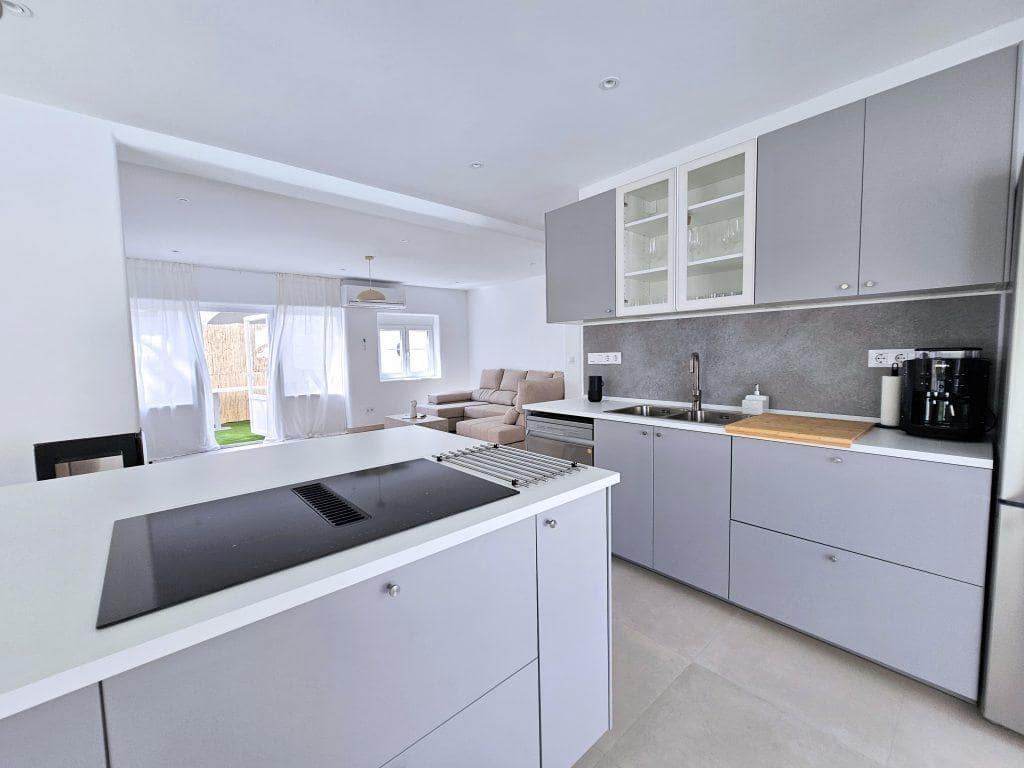 Chalet de 5 habitaciones en Playa Honda en venta con piscina - 1.400.000 € (Ref: 9965356)