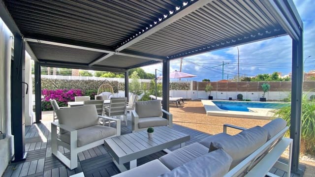 3 quarto Moradia para venda em Gargasindi, Calpe / Calp com piscina garagem - 749 000 € (Ref: 9998875)